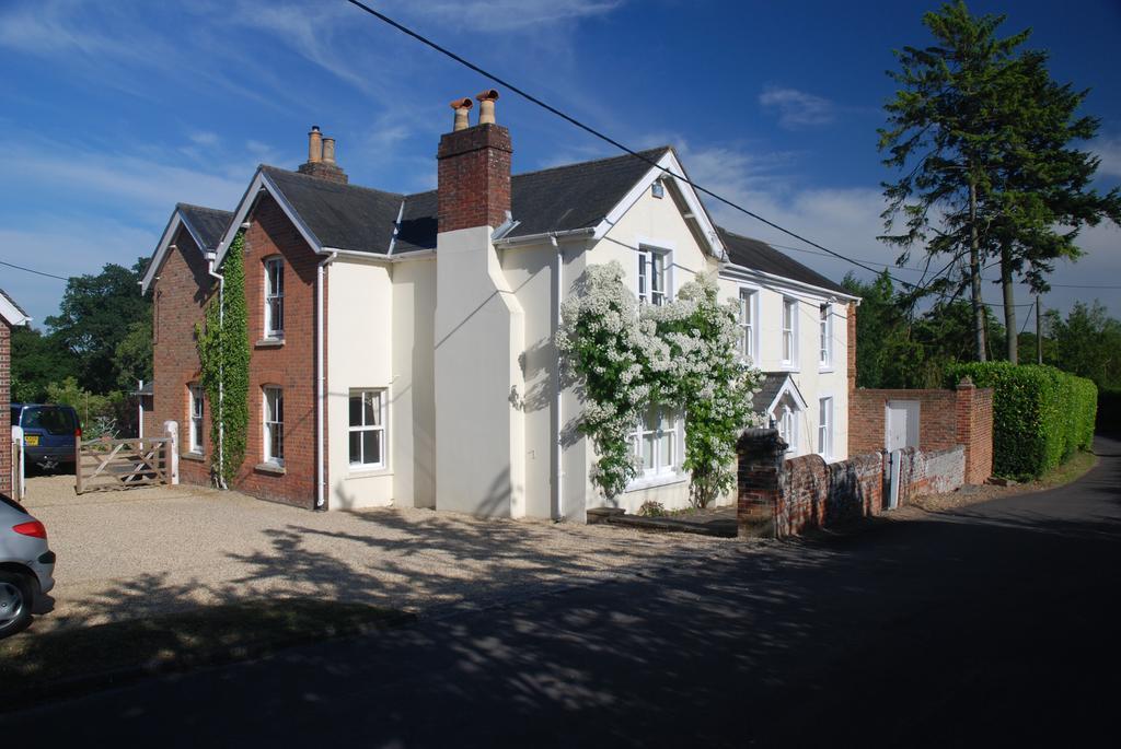 Rookwood Farmhouse B&B ニューベリー エクステリア 写真